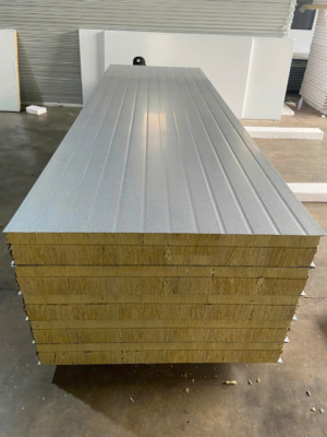 Tôn vách ngoài trời là vật liệu phổ biến được sử dụng rộng rãi