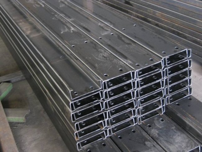 XÀ GỒ THÉP CHỮ C