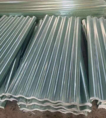Bề mặt sáng bóng giúp phản xạ ánh sáng, giảm nhiệt độ bên trong công trình, giúp tiết kiệm điện năng khi sử dụng hệ thống làm mát.