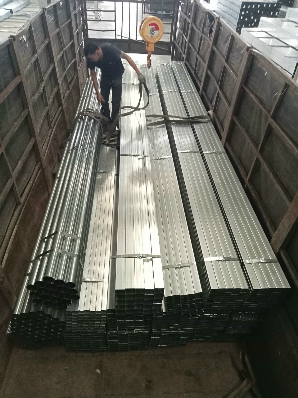 Thép hộp Hồng Ký