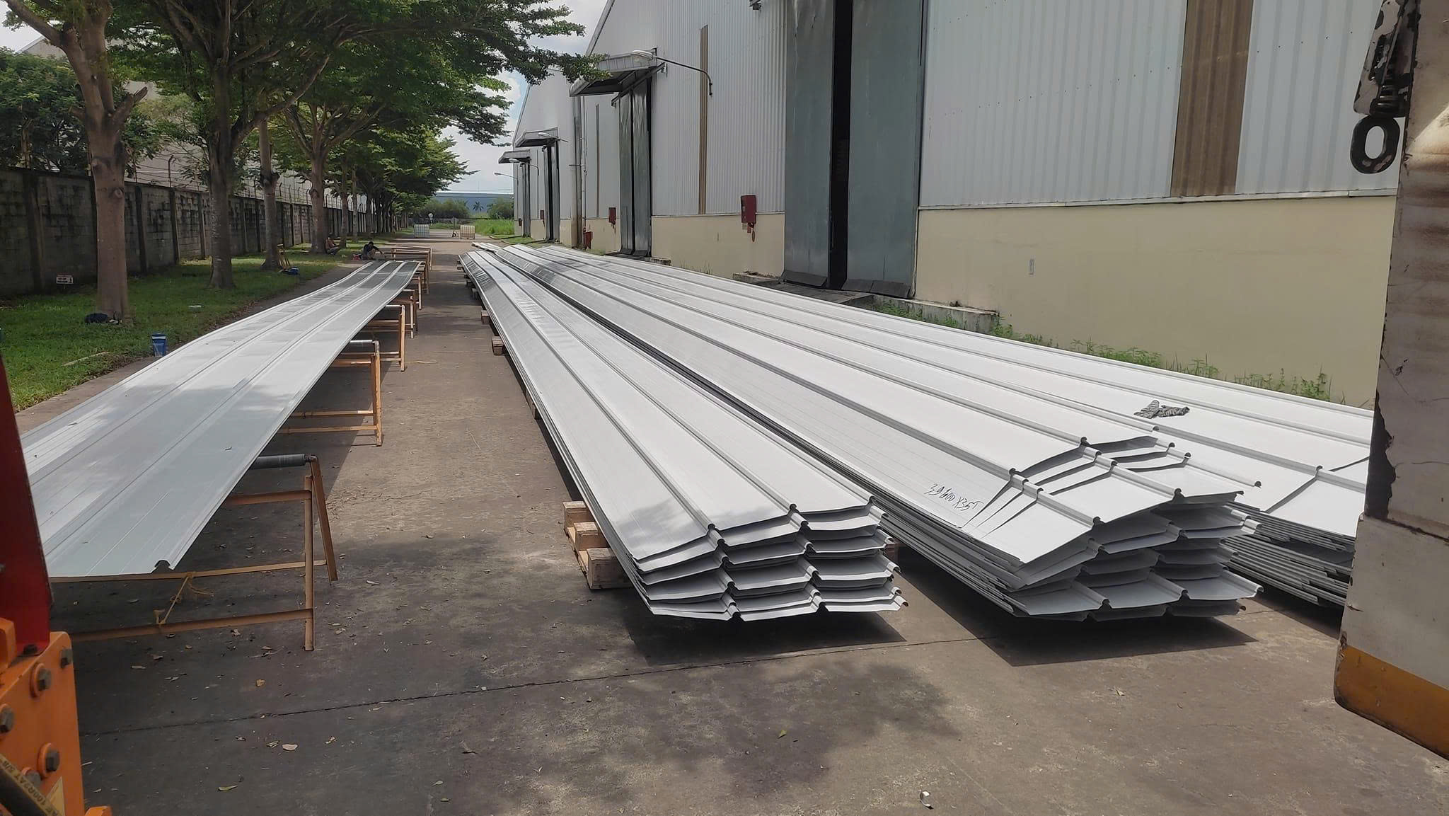 Cập Nhật Giá Bán Tôn Cliplock Phương Nam tại TP.HCM