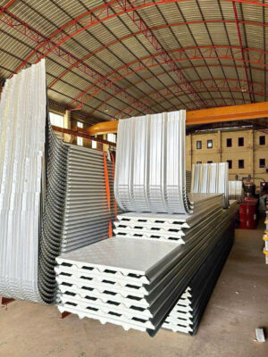 Tôn chóng nóng 3 lớp giúp không gian bên trong thoáng mát và không nóng nực