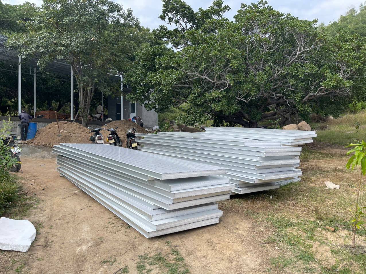 Tấm Panel Cách nhiệt cho công trình dân dụng khách hàng tại Long An