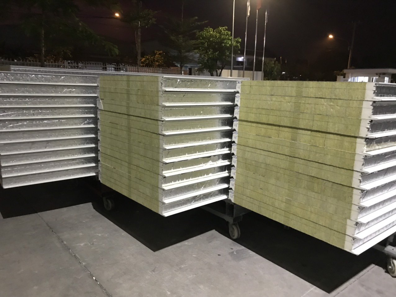 Tấm Panel Cách Nhiệt Tấm Panel Cách Nhiệt