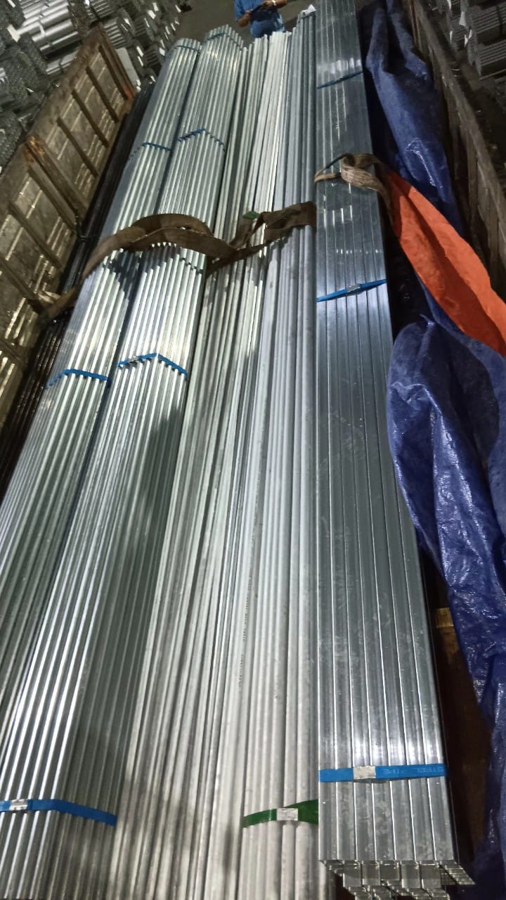 sắt hộp hòa phát