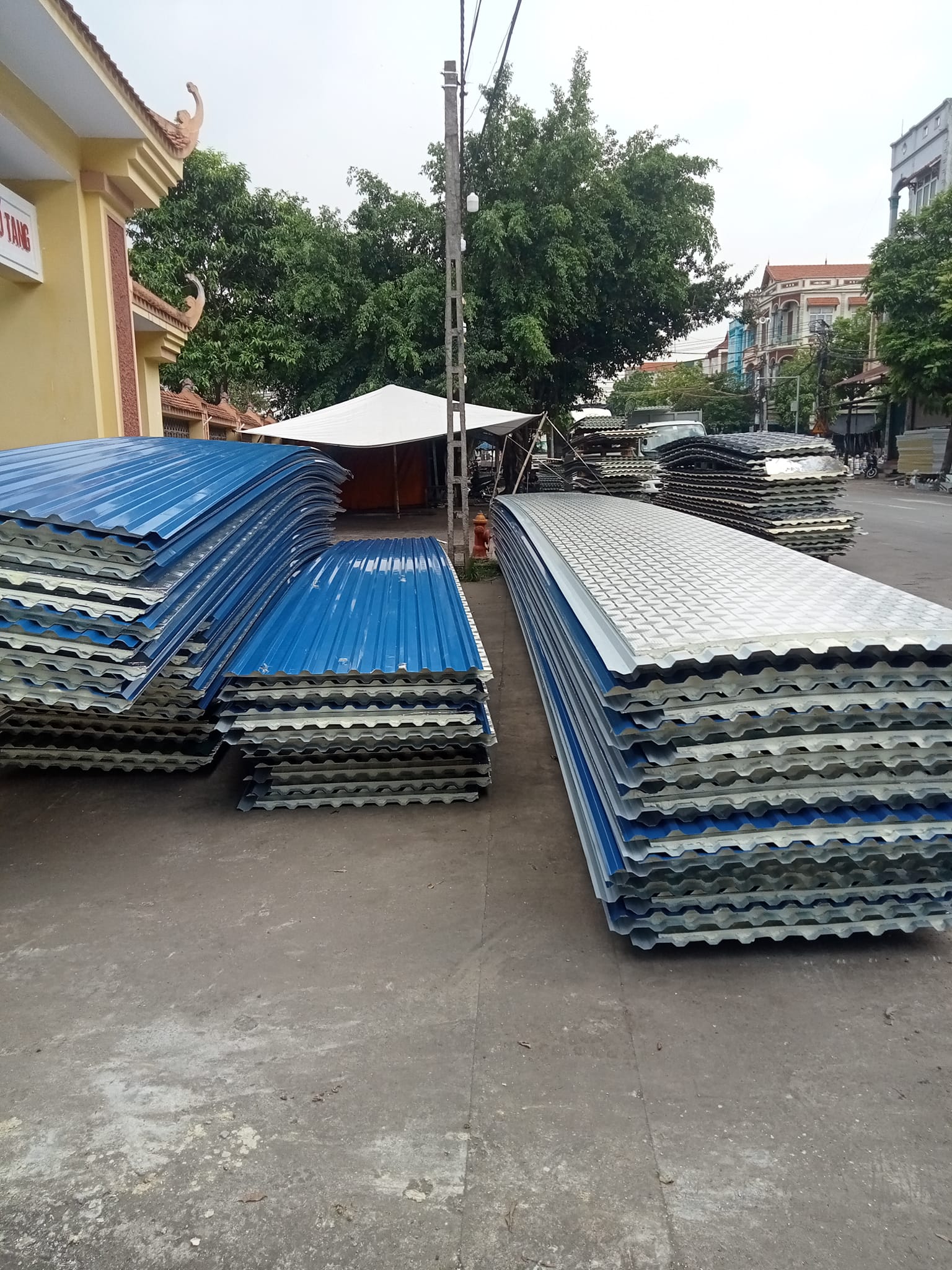 tôn chống nhiệt 4 tôn chống nhiệt