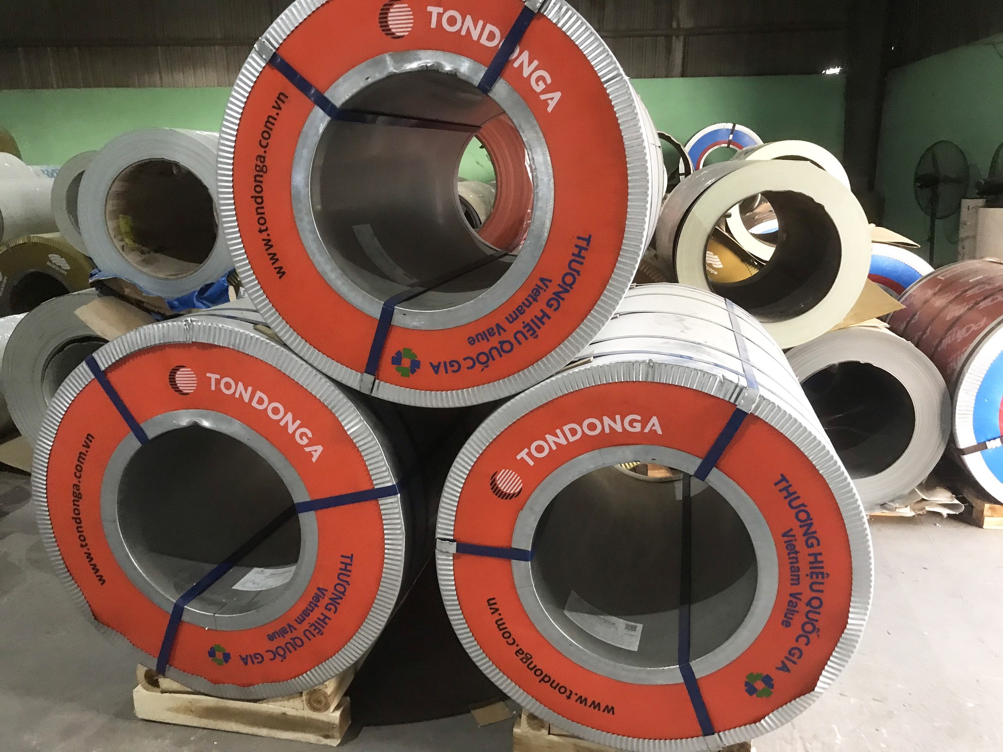Ưu điểm vượt trội của tôn Đông Á 3 zem