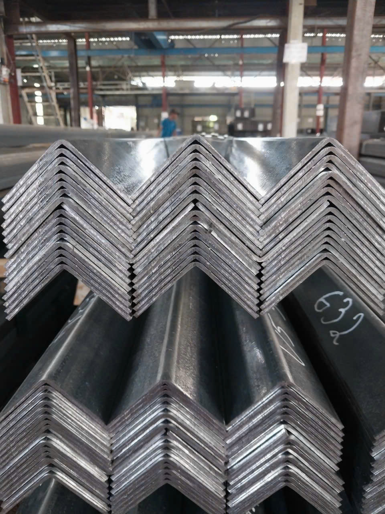 giá Thép V50x50x5 mạ kẽm giá Thép V50x50x5 mạ kẽm