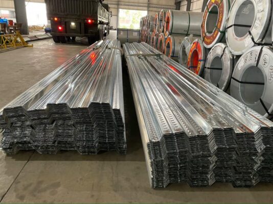 Các sản phẩm chính hãng thường có bảo hành từ 5 - 10 năm.