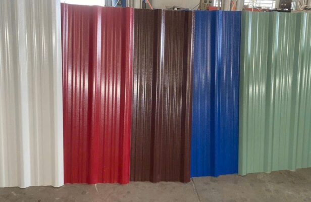 Tôn lợp nhà là loại vật liệu quan trọng trong xây dựng nhà ở, nhà xưởng, các công trình dân dụng và công nghiệp.