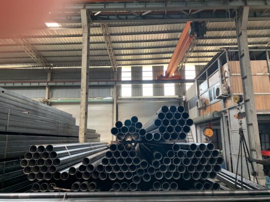 Khi kiểm tra sản phẩm thực tế, bạn nên đối chiếu đường kính, độ dày, trọng lượng với bảng tra để xác minh chất lượng.