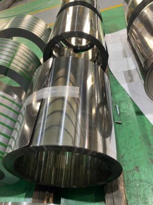 Trọng lượng nhẹ, khả năng chống ăn mòn cao và độ bền vượt trội trong nhiều môi trường khác nhau