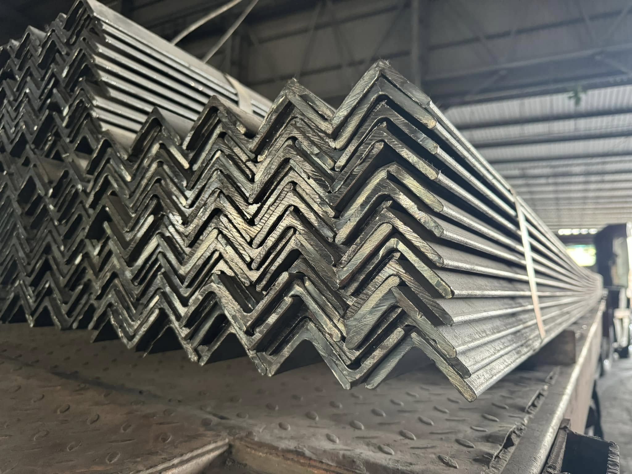 x4