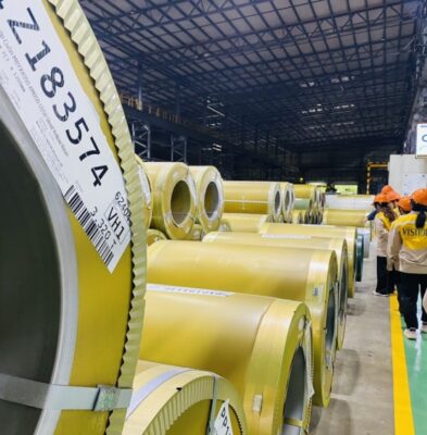 khách hàng nên mua sản phẩm Tôn Zacs tại các đại lý chính hãng và tuân thủ hướng dẫn lắp đặt, bảo trì từ nhà sản xuất