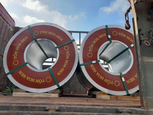 Tôn Hoa Sen là thương hiệu nổi bật của Tập đoàn Hoa Sen (Hoa Sen Group)