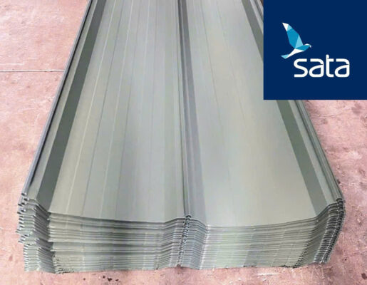 Tôn Seamlock được thiết kế không cần dùng vít xuyên qua bề mặt, thay vào đó là hệ thống gập mép khóa kín hoàn toàn.