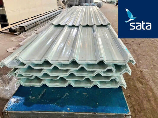 chọn loại tôn nhựa Naco (1 lớp, 2 lớp, hay 4 lớp) phụ thuộc vào mục đích sử dụng, ngân sách, điều kiện môi trường, và yêu cầu kỹ thuật của công trình.