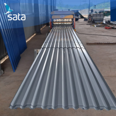 sản xuất trên dây chuyền công nghệ tiên tiến, sử dụng thép nền cường độ cao (G300-G550 MPa) và lớp mạ hợp kim nhôm kẽm (AZ50-AZ150)