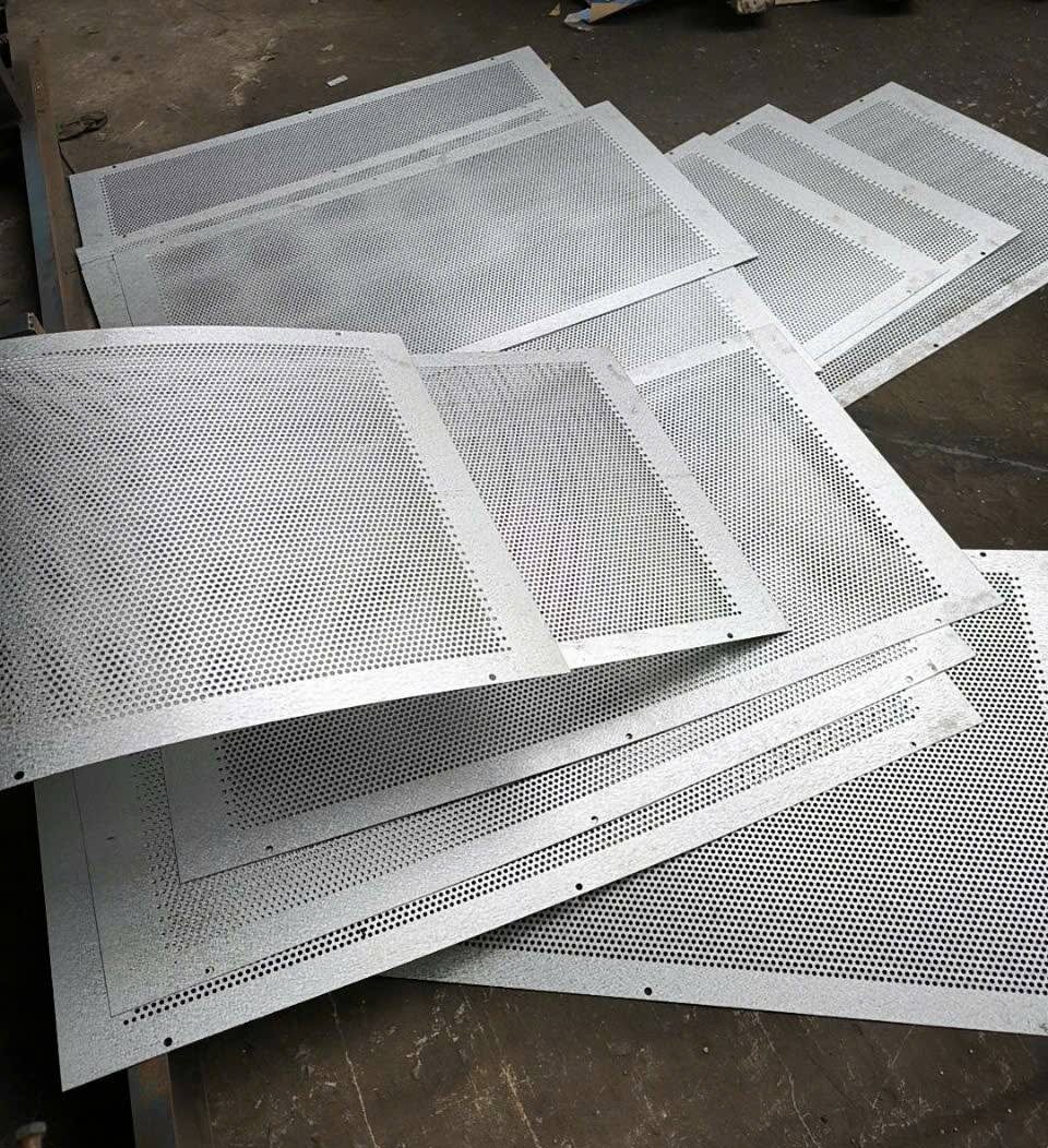 Đặc điểm – Quy cách – Ứng dụng của tôn kẽm đục lỗ