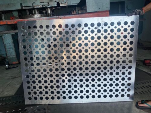 inox đục lỗ